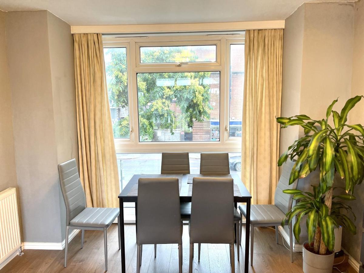 Beautiful 3-Bed Apartment At Swiss Cottage London Kültér fotó