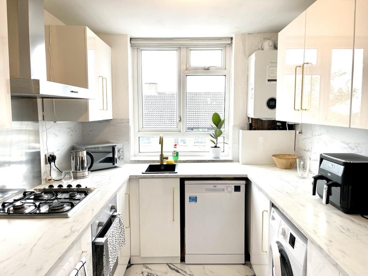 Beautiful 3-Bed Apartment At Swiss Cottage London Kültér fotó